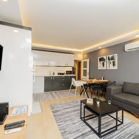Lovely Near In Muratpasa, Apartament *